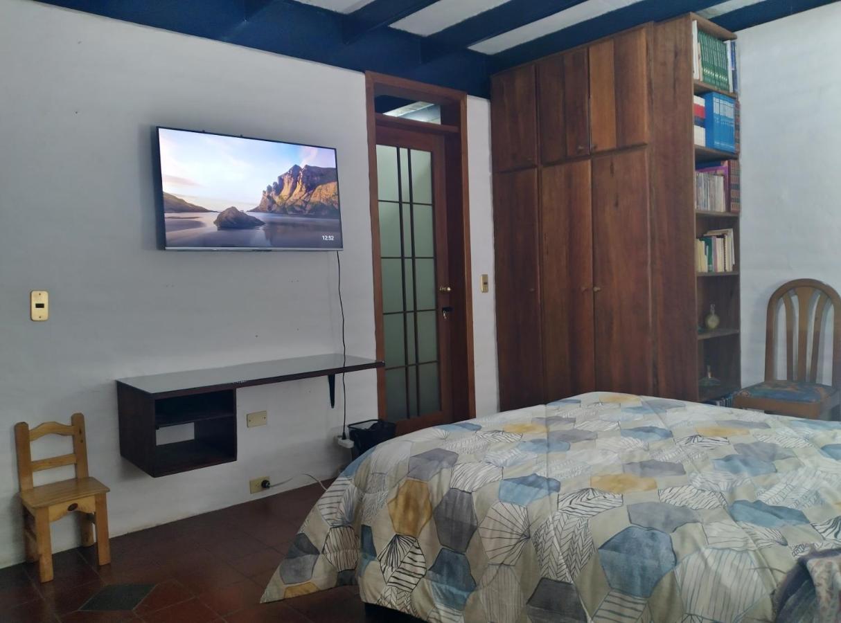 Casa Del Aguacate - Tumbaco Cumbayá